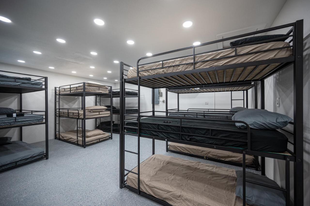 Free Airport & Strip Shuttle, & Bfast! Hostel Las Vegas Exterior photo